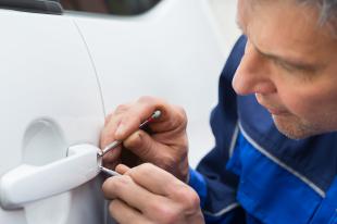 Emergency locksmith unlock car service
